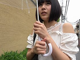 素人ナンパでセンズリ鑑賞5 見るだけでいいんです！だからちょっと僕のチ●ポ見てもらえませんか？ サンプル動画サムネイル